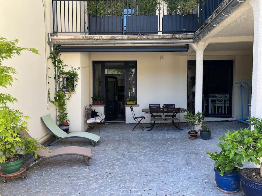Charmant Appartement En Pierres Bourgoin-Jallieu Екстер'єр фото